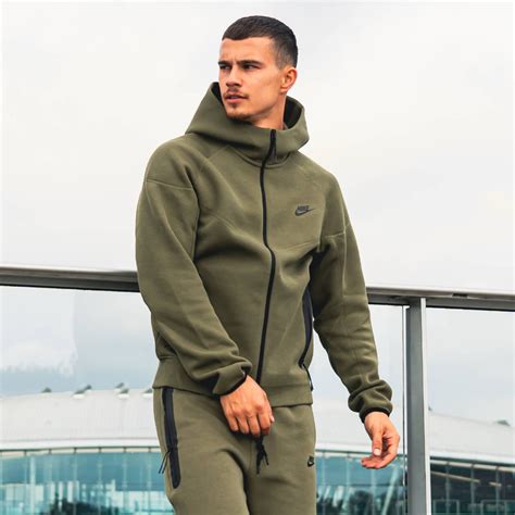 nike tech fleece trainingspak nieuwe collectie|Nike tech fleece aanbieding.